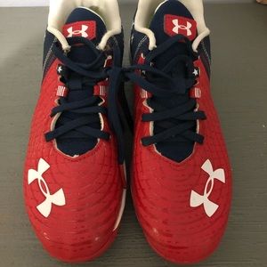 Boys Size 4.5 Bryce Harper baseball cleats in EUC!